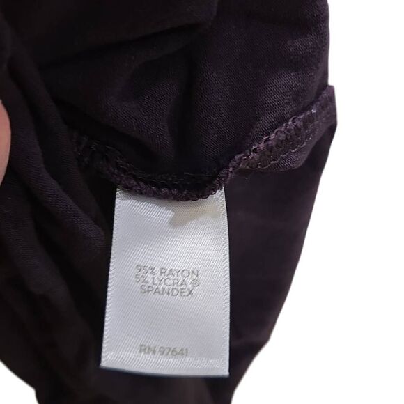 J Jill Wearever Collection Dark Wine with Blue- Gray Flowers. 3/4 Sleeve. 95% Ra - Picture 6 of 6